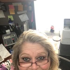 Meet your Posher, Rhonda